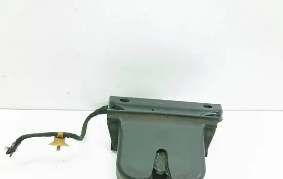 Audi A3 S3 8L Tailgate/trunk/boot lock/catch/latch 8L0827505E