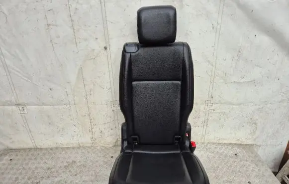 Volkswagen Touran III Rear seat 