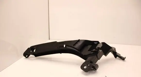 Honda CR-V Headlight/headlamp mounting bracket 