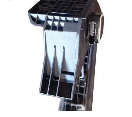 Mercedes-Benz E W212 Accelerator throttle pedal A2223000900