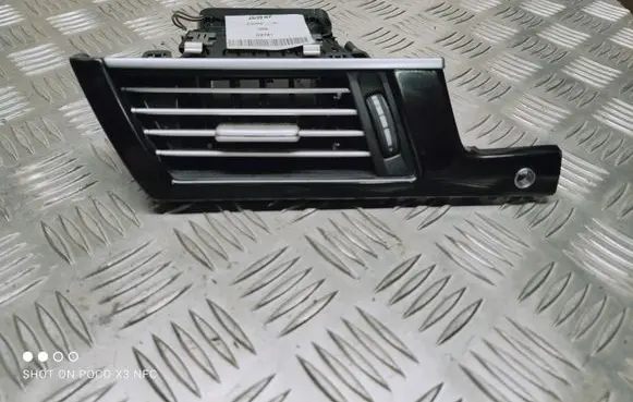 Mercedes-Benz E W212 Dashboard side air vent grill/cover trim A2128300154