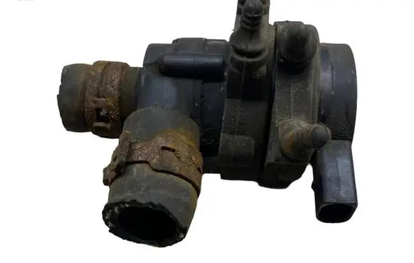 Volkswagen Touareg I Water pump 7L0965561