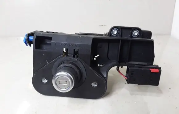 Opel Meriva A Tailgate exterior lock 13168316 09185495