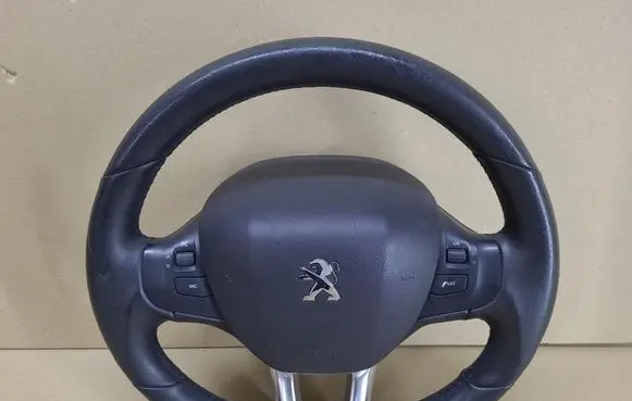 Peugeot 208 I Steering wheel 