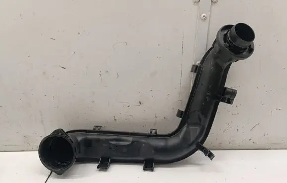 Volkswagen Taigo Intercooler hose/pipe 05C145673B