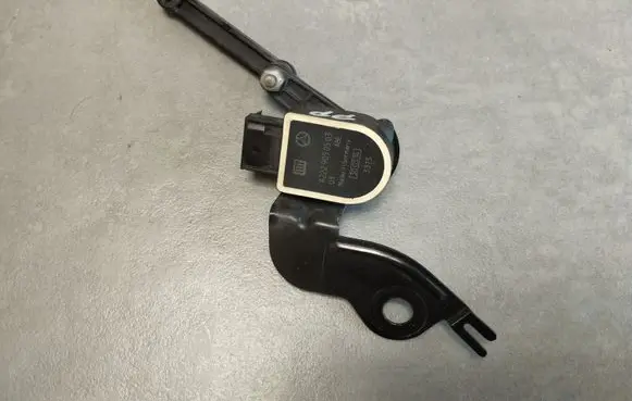 Mercedes-Benz S W222 Headlight/headlamp level sensor A2223271840