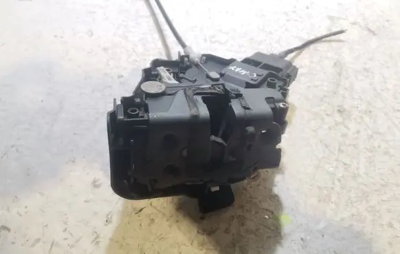 Ford C-MAX I Front door lock 3M5AR26413BM