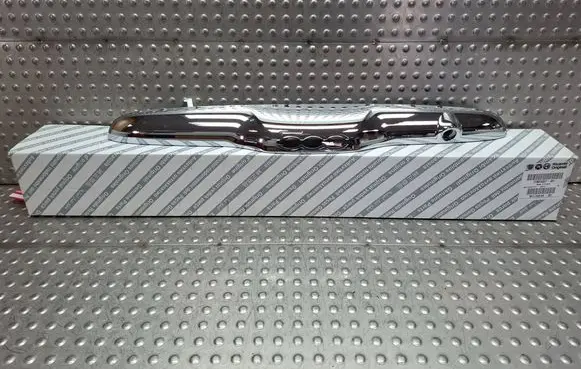 Fiat 500 Trunk door license plate light bar S26337865 0735516207