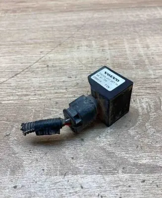 Volvo S60 Airbag deployment crash/impact sensor 8691733 8691736 05W515