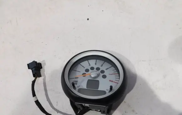 Mini One - Cooper Clubman R55 Speedometer (instrument cluster) 9189514 BM0505031 25764510