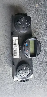 Renault Megane II Climate control unit 82005011461