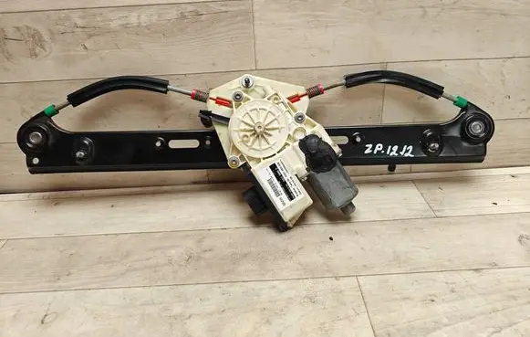 BMW X3 E83 Rear door window regulator with motor E840311305 69259662