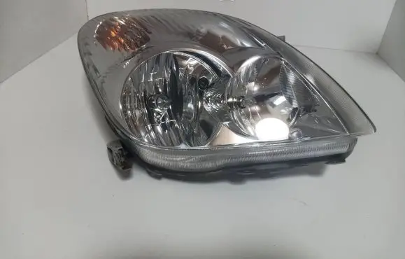 Toyota Corolla Verso E121 Headlight/headlamp