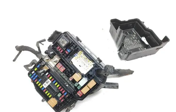 Hyundai Santa Fe Fuse module 91959S1000 S6305828