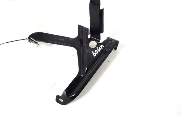 Mercedes-Benz CLA C118 X118 ABS pump bracket A1774303300