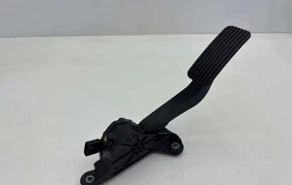 KIA Ceed Accelerator throttle pedal 32700G4200