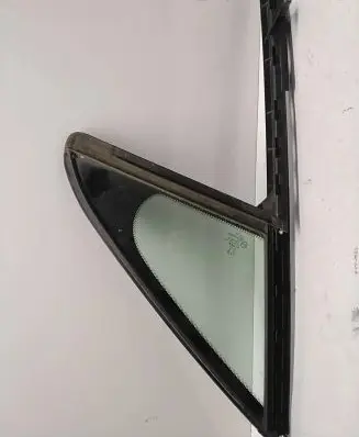 Peugeot 508 Front door vent window glass four-door 30010211