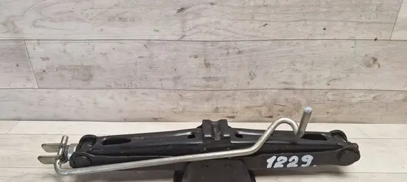 Dacia Sandero Lift Jack 8200858025