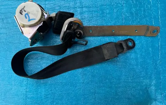 Volkswagen Transporter - Caravelle T5 Rear seatbelt 7H0857816K