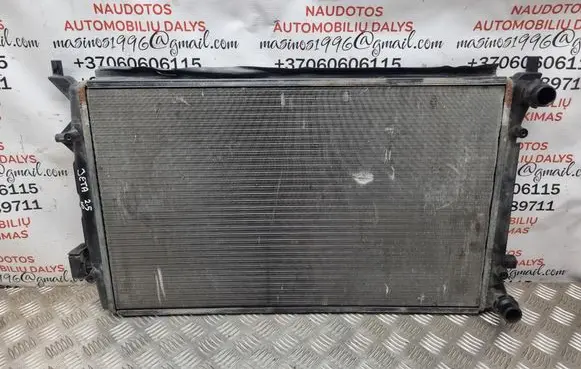 Volkswagen Jetta V Coolant radiator 1K0121251R