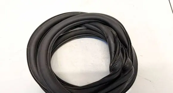 Audi A1 Rubber seal rear door 8X4833721B
