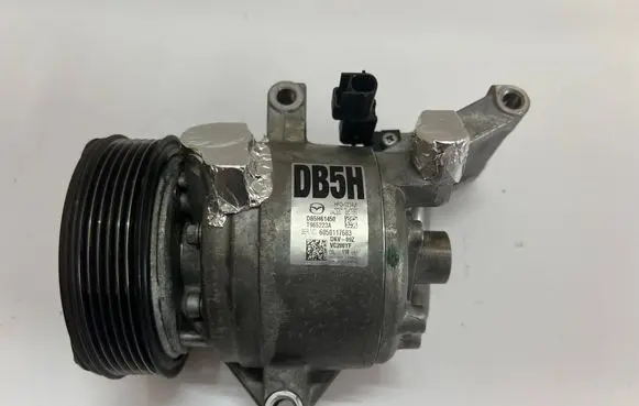 Mazda 2 Air conditioning (A/C) compressor (pump) DB5H61450