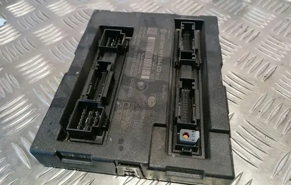 Audi A8 S8 D4 4H Other control units/modules 4H0907064CD