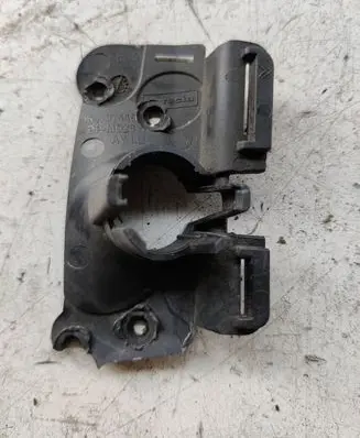Citroen C6 Front bumper mounting bracket 9647074480