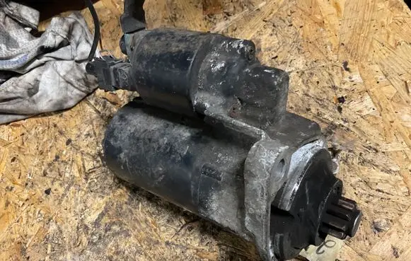 Audi A3 S3 8P Starter motor 020911023F