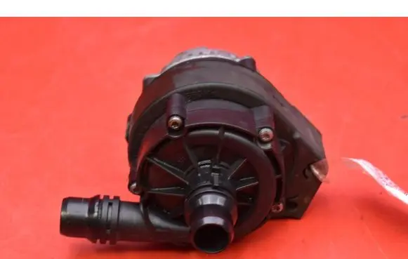 Mercedes-Benz CLK AMG A208 C208 Water pump 9827567880