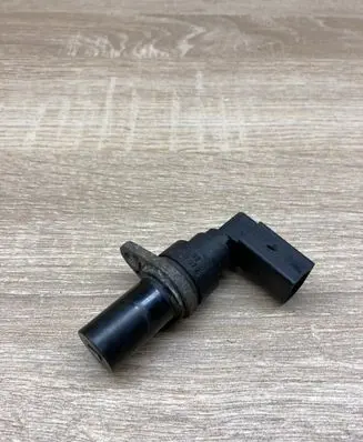 BMW 5 E39 Crankshaft position sensor 2247926 25916010