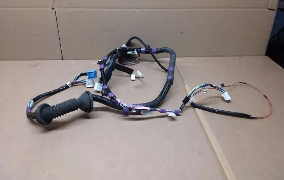 Lexus RX 330 - 350 - 400H Front door wiring loom 8215148200