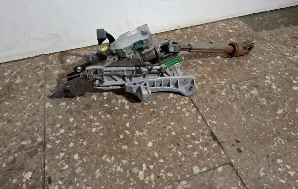 Volvo XC60 Steering wheel axle 31302631 31202090