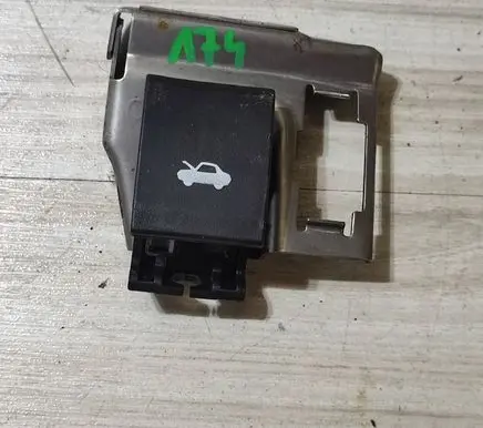 Renault Kangoo III Engine bonnet (hood) release handle 