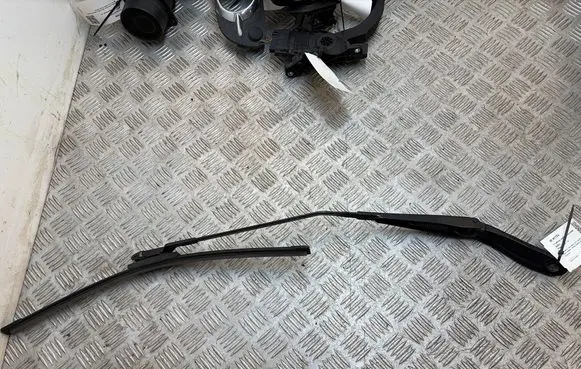 Volvo S80 Front wiper blade arm 31276003