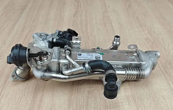 BMW 4 G22 G23 G24 G26 EGR valve cooler 8580452