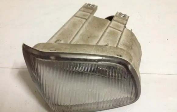 Subaru Impreza I Front fog light 11420653