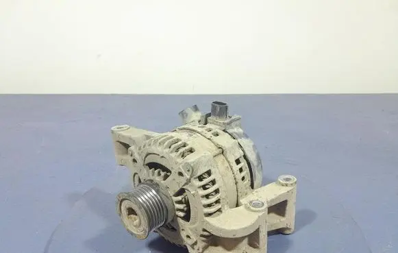 Ford Focus C-MAX Generator/alternator 3M5T10300VC