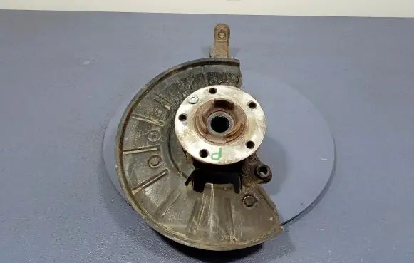 Volkswagen Touareg II Front wheel hub spindle knuckle 7P6407246A