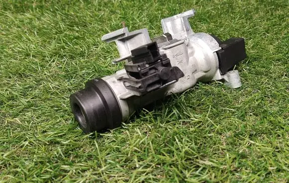 Volkswagen Jetta USA Ignition lock 5Q1905865 1K0905851