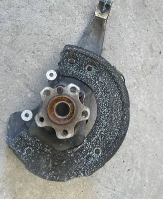 BMW 7 G11 G12 Front wheel hub spindle knuckle