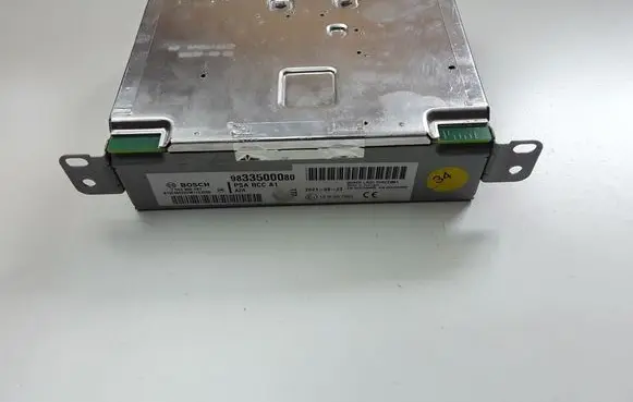 Opel Corsa F Radio/CD/DVD/GPS head unit 9833500080