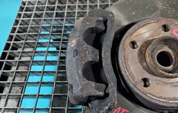 Opel Vivaro Front brake caliper IMPRK1589906