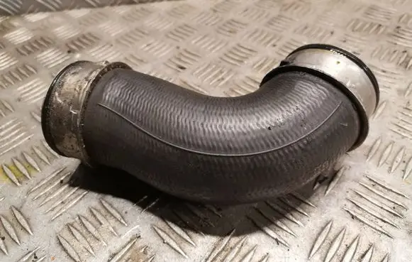 Mercedes-Benz E W211 Intercooler hose/pipe 2115284782