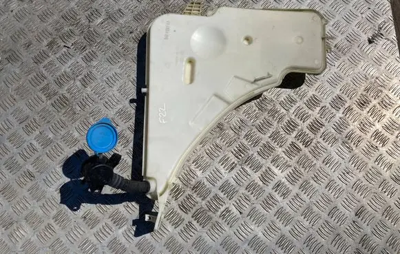 BMW 2 F22 F23 Windshield washer fluid reservoir/tank 7241671