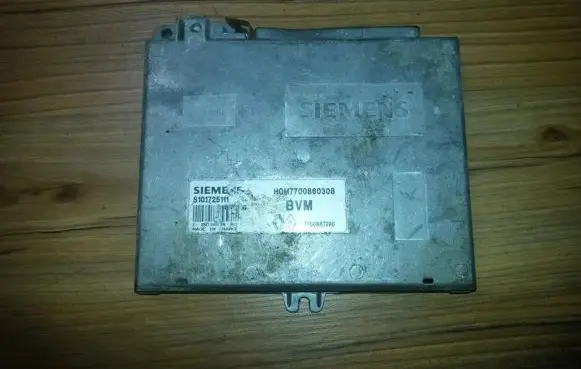 Renault Laguna I Engine control unit/module hom7700860308 s101725111