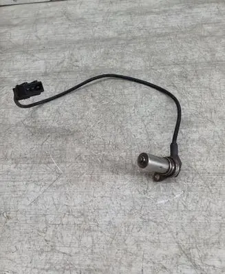 Audi A4 S4 B5 8D Crankshaft position sensor 028907319b