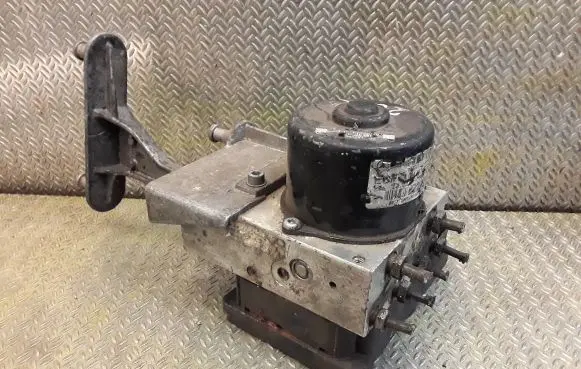 Mercedes-Benz C W203 ABS Pump 0044312912 0325459132
