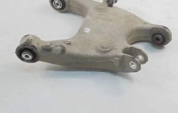 BMW 5 F10 F11 Rear suspension control arm 6865899