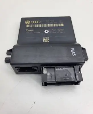Audi Q7 4L Gateway control module 4L0907468 4L0910486